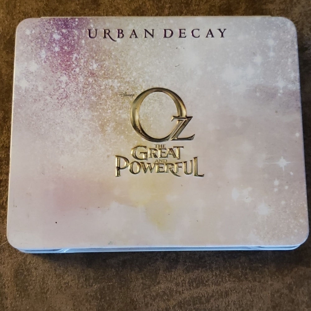 Urban Decay Glinda Palette, Great Powerful Oz Eye